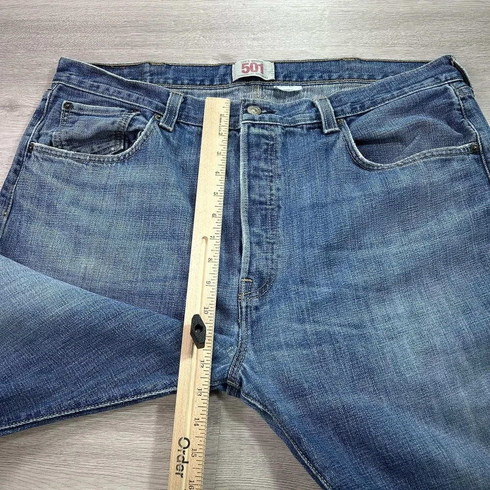 Levis 501 Jeans Mens 38x30 Blue Straight Leg Button Fly Denim Cotton Medium Wash